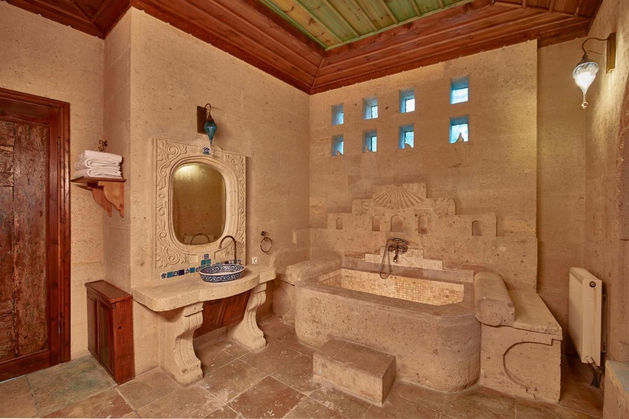 Charm Of Cappadocia Cave Suites ネヴシェヒル エクステリア 写真