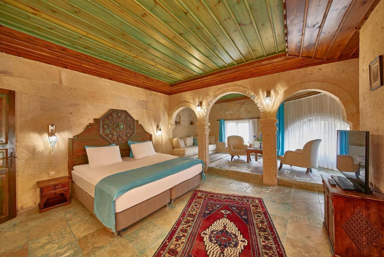 Charm Of Cappadocia Cave Suites ネヴシェヒル エクステリア 写真