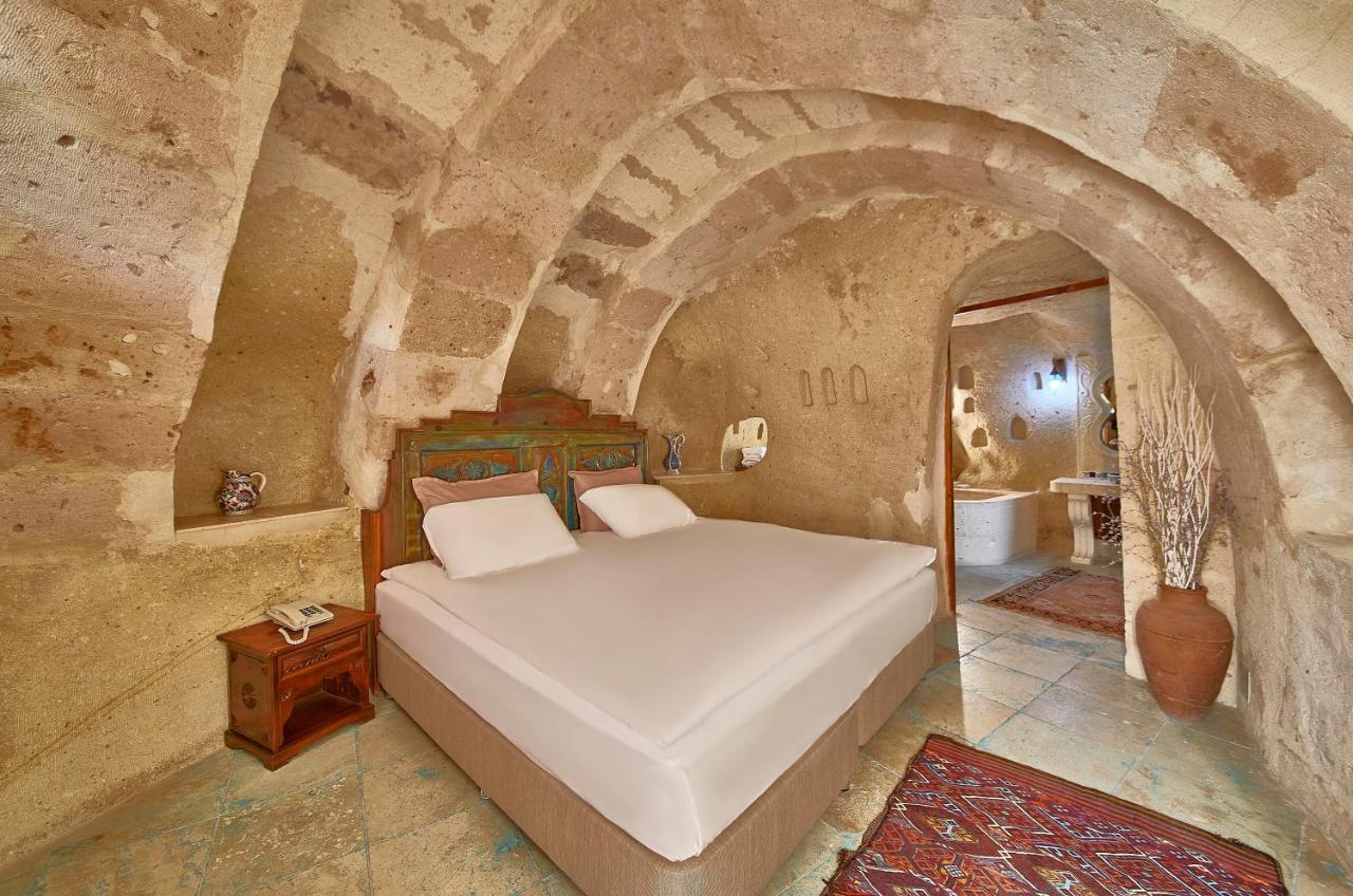 Charm Of Cappadocia Cave Suites ネヴシェヒル エクステリア 写真