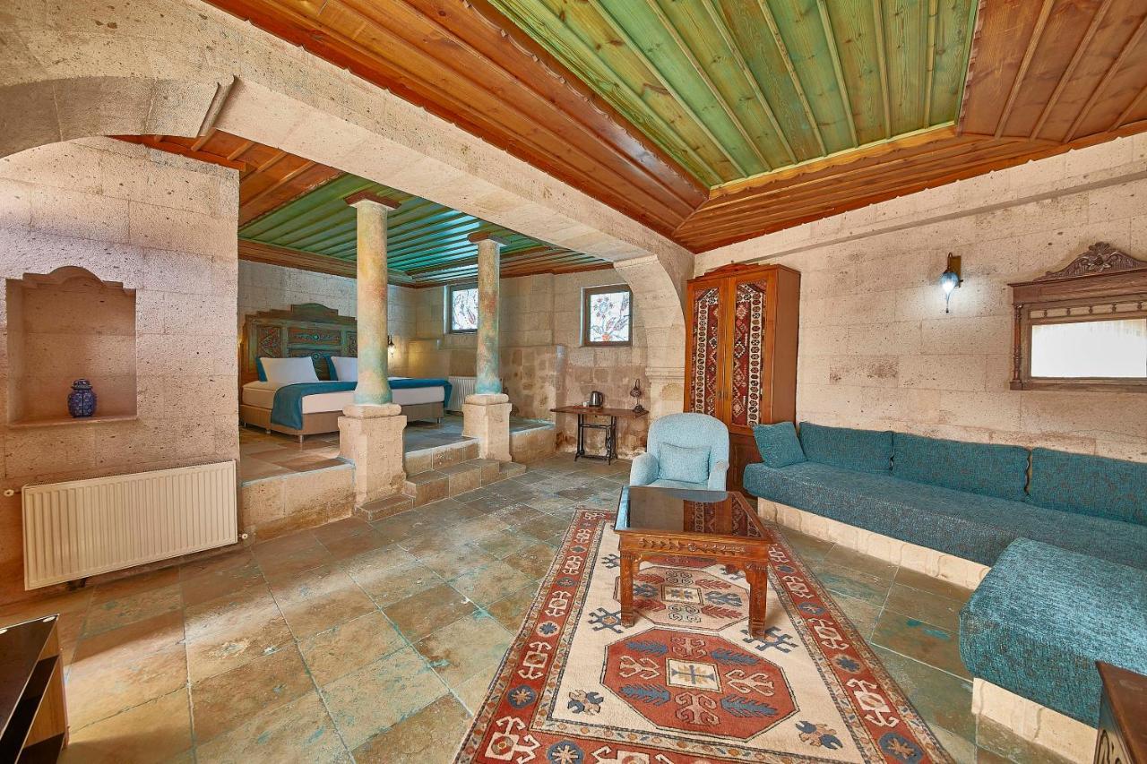 Charm Of Cappadocia Cave Suites ネヴシェヒル エクステリア 写真