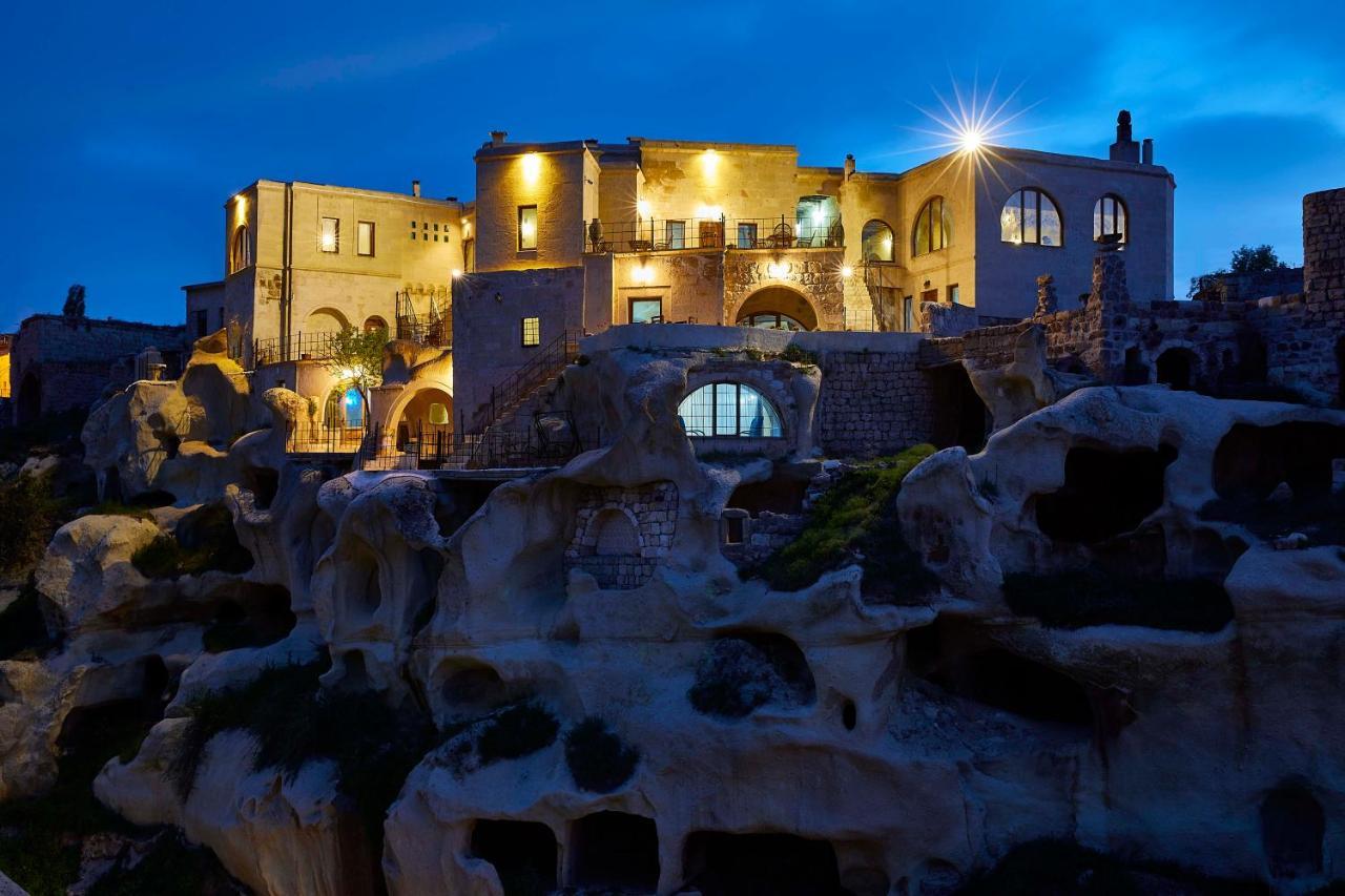 Charm Of Cappadocia Cave Suites ネヴシェヒル エクステリア 写真