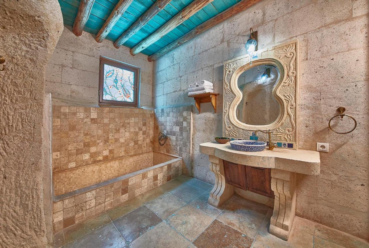 Charm Of Cappadocia Cave Suites ネヴシェヒル エクステリア 写真