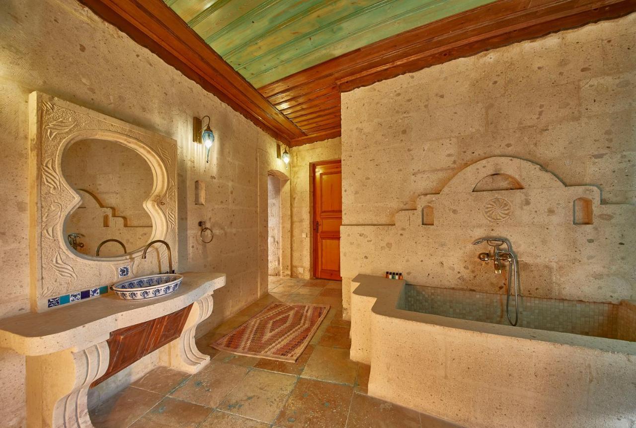 Charm Of Cappadocia Cave Suites ネヴシェヒル エクステリア 写真