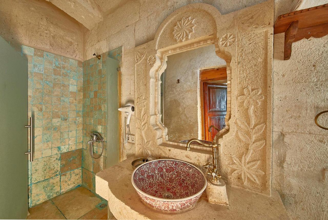 Charm Of Cappadocia Cave Suites ネヴシェヒル エクステリア 写真