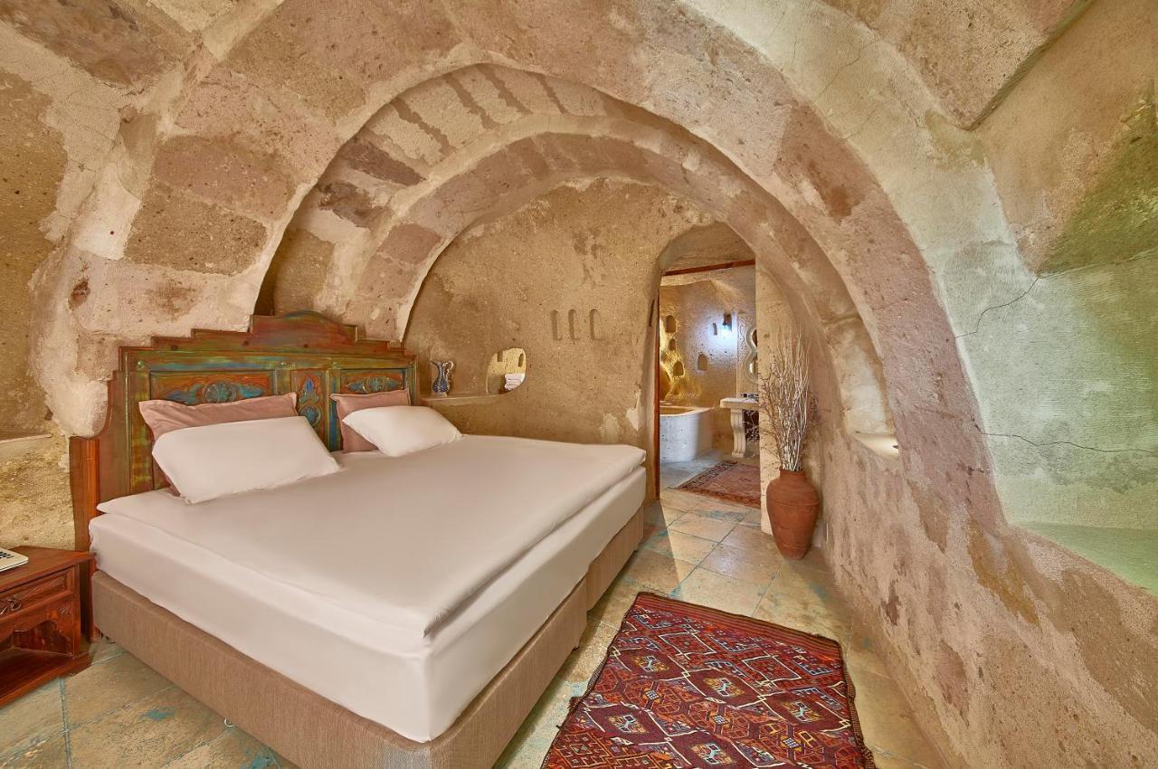 Charm Of Cappadocia Cave Suites ネヴシェヒル エクステリア 写真