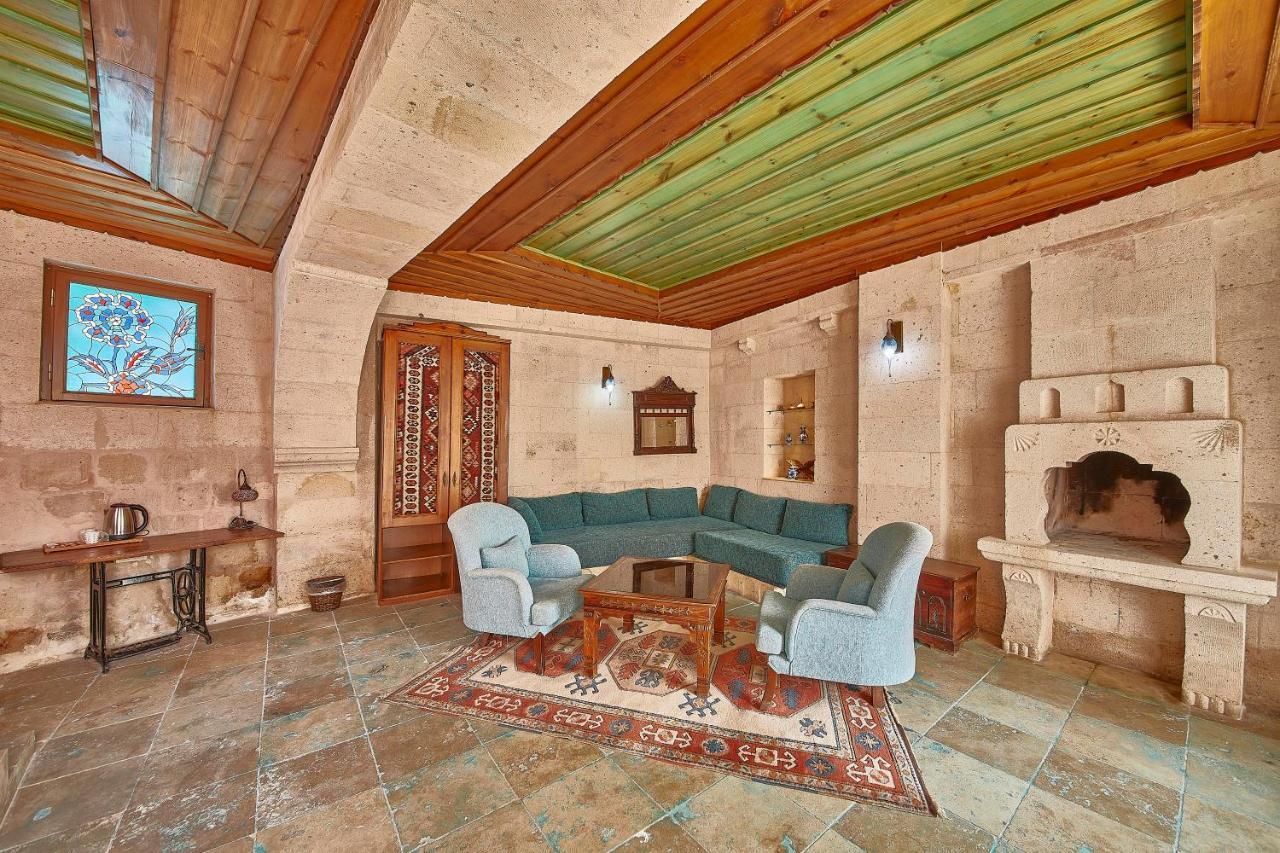 Charm Of Cappadocia Cave Suites ネヴシェヒル エクステリア 写真