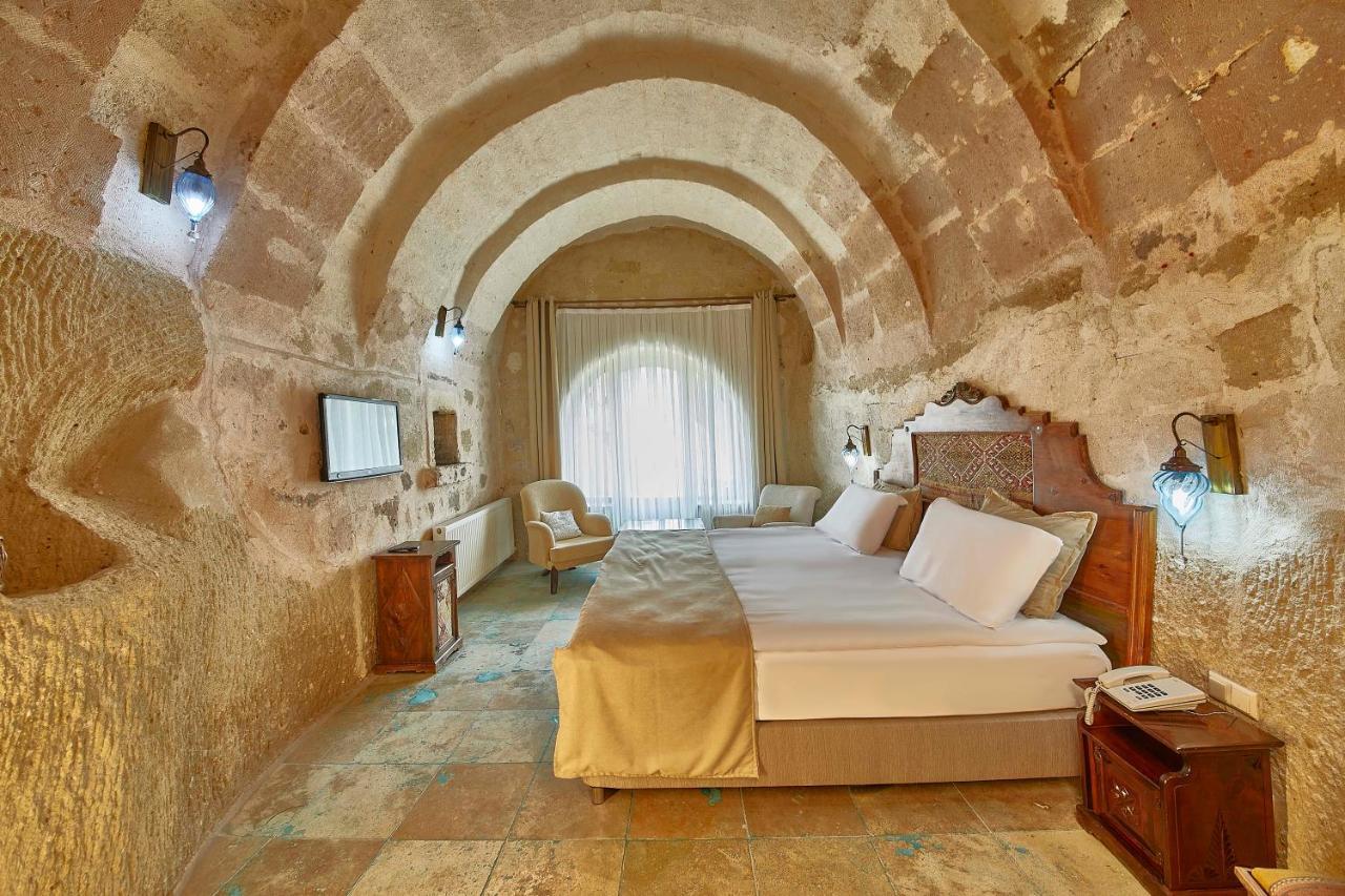 Charm Of Cappadocia Cave Suites ネヴシェヒル エクステリア 写真